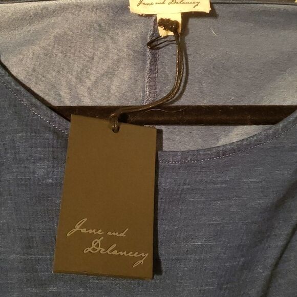 Cute blue shirt with pockets - Picture 3 of 3